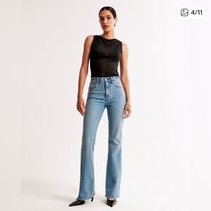Abercrombie & Fitch The Flare Jeans